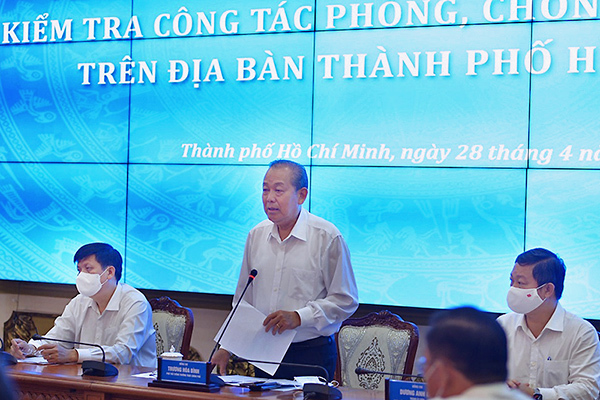 Phó Thủ tướng Trương Hòa Bình: Tuyệt đối không để dịch lây lan trong dịp lễ