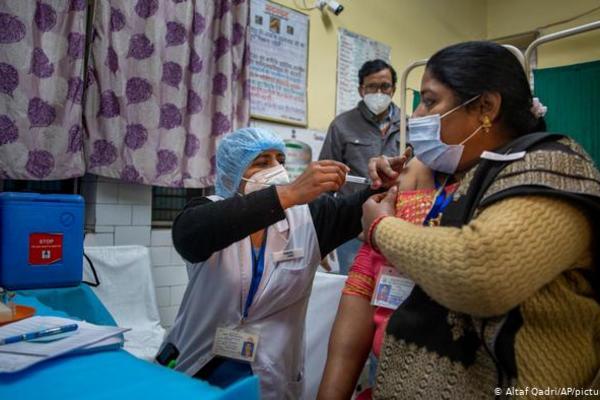 Ấn Độ chạm đỉnh ca tử vong vì Covid-19, nhiều thi thể bị bỏ mặc