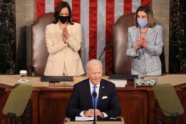 Ông Biden nhấn mạnh thành tích chống Covid-19 trước quốc hội