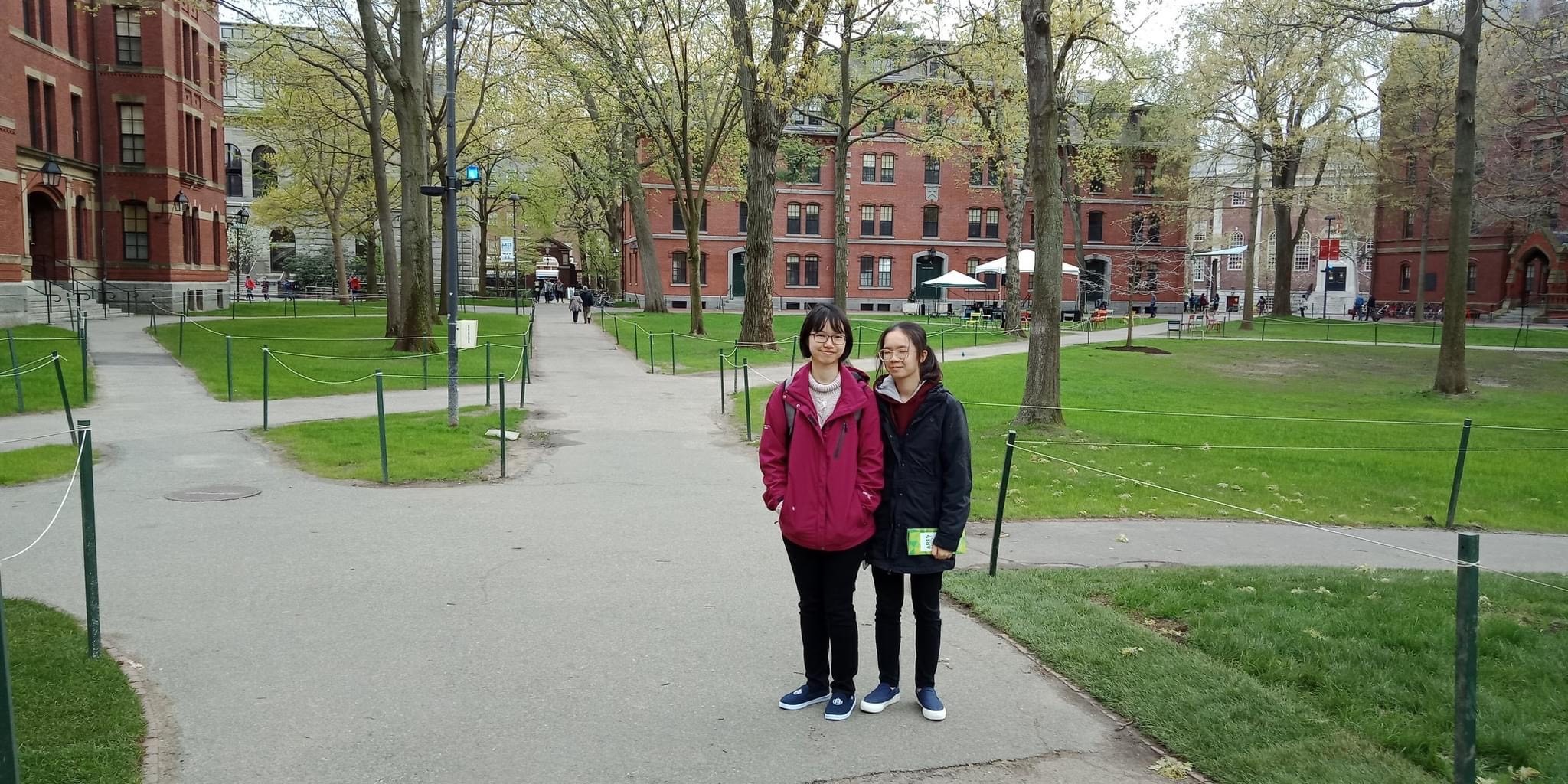 Mẹ Hà Nội giúp con dành học bổng Harvard: Tôi là cái phanh của con