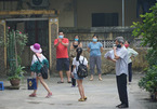 Cách ly khu dân cư gần 100 người, nơi ở bệnh nhân Covid-19 Hà Nội