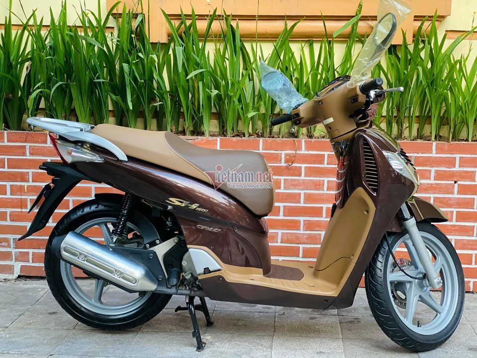 Honda SH 2008 màu sôcôla giá hơn 250 triệu đồng gây sốt