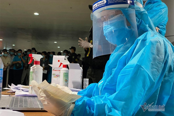 Vũng Tàu tìm 2 F1 trên chuyến bay VJ133 có ca mắc Covid-19