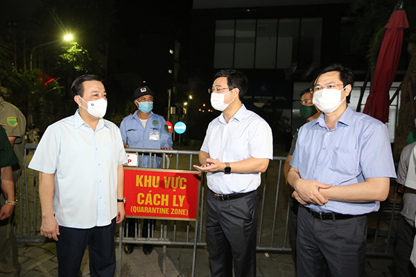 Thêm ca Covid-19, Phó Chủ tịch Hà Nội đi kiểm tra ngay trong tối 2/5