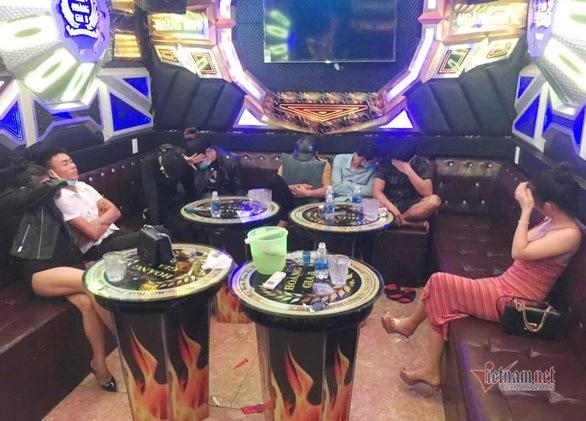 Quảng Nam, Quảng Ngãi tạm dừng hoạt động karaoke, quán bar, vũ trường