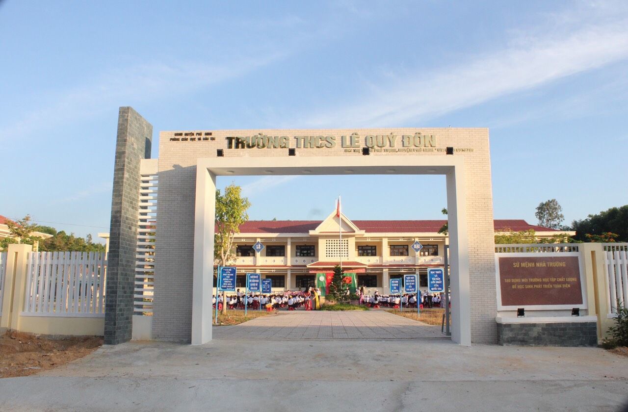 Một trường THCS chất lượng cao bị dừng hoạt động