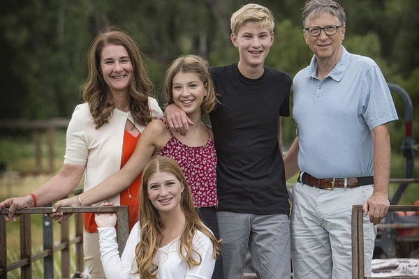 Con gái Bill Gates lên tiếng về vụ ly hôn của cha mẹ