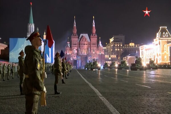 Hình ảnh 'cỗ máy quân sự' Nga chuẩn bị lễ duyệt binh Ngày chiến thắng