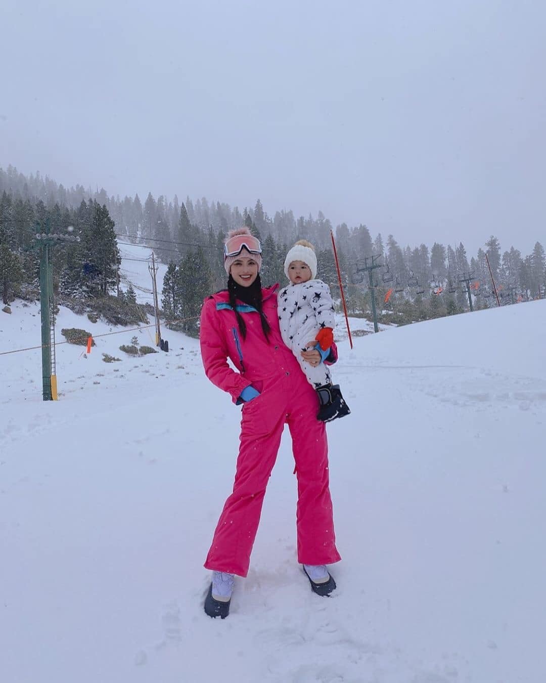 Nhan sắc tuổi 30 của Hoa hậu Hoàn vũ Phạm Hương Nhan sắc tuổi 30 của Hoa hậu Phạm Hương