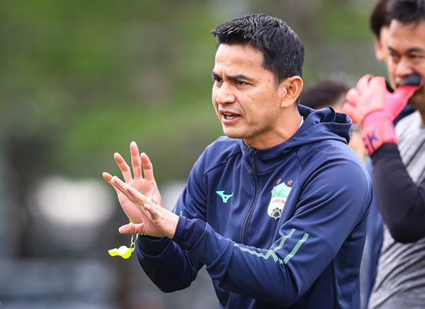 Hoang Anh Gia Lai coach keeps his eye on the prize