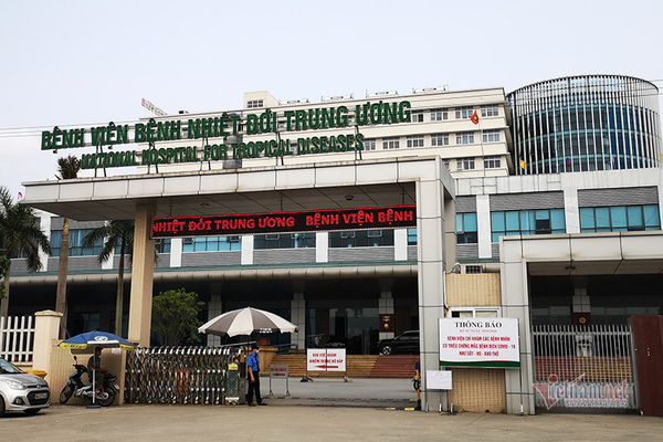 BV Bệnh nhiệt đới TƯ xét nghiệm Covid-19 toàn bộ người trong viện