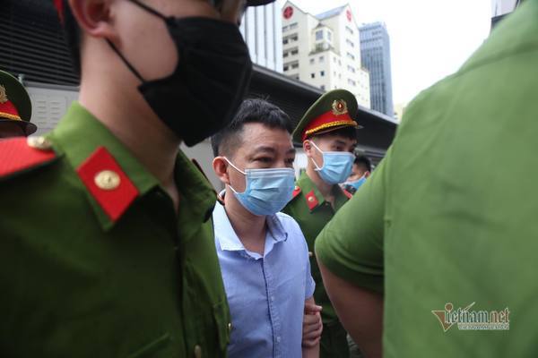 ‘Cánh tay phải’ của ông chủ Nhật Cường khai những phi vụ chuyển nghìn tỷ
