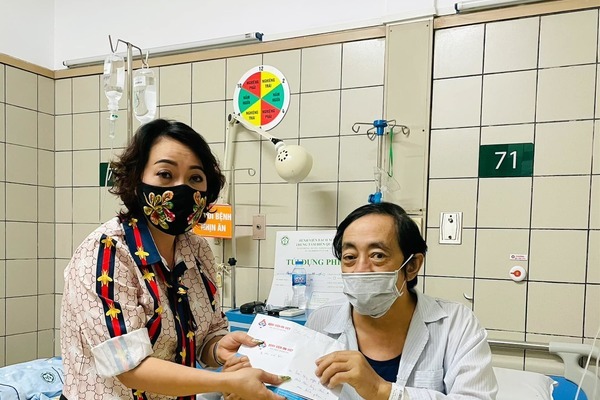 Giang còi nhập viện vì bệnh ung thư trở nặng, cần giúp đỡ
