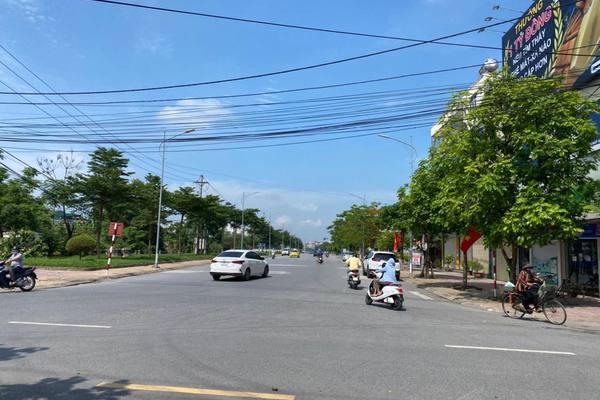 Hình ảnh đường phố Thái Bình ở trạng thái khẩn cấp mới để chống dịch