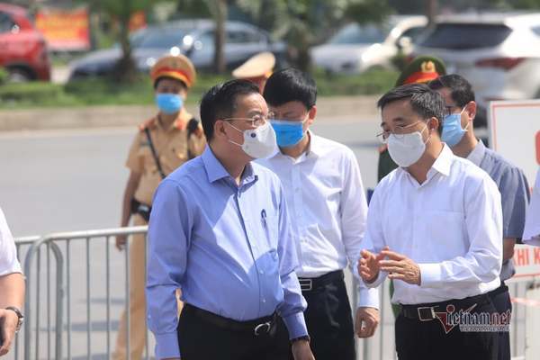 Phong tỏa nội bất xuất ngoại bất nhập Bệnh viện K cơ sở Tân Triều