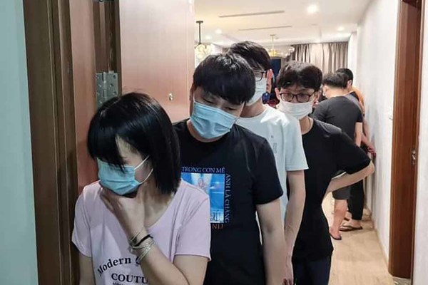 Khởi tố hai đối tượng tổ chức cho người Trung Quốc ở lại Việt Nam trái phép