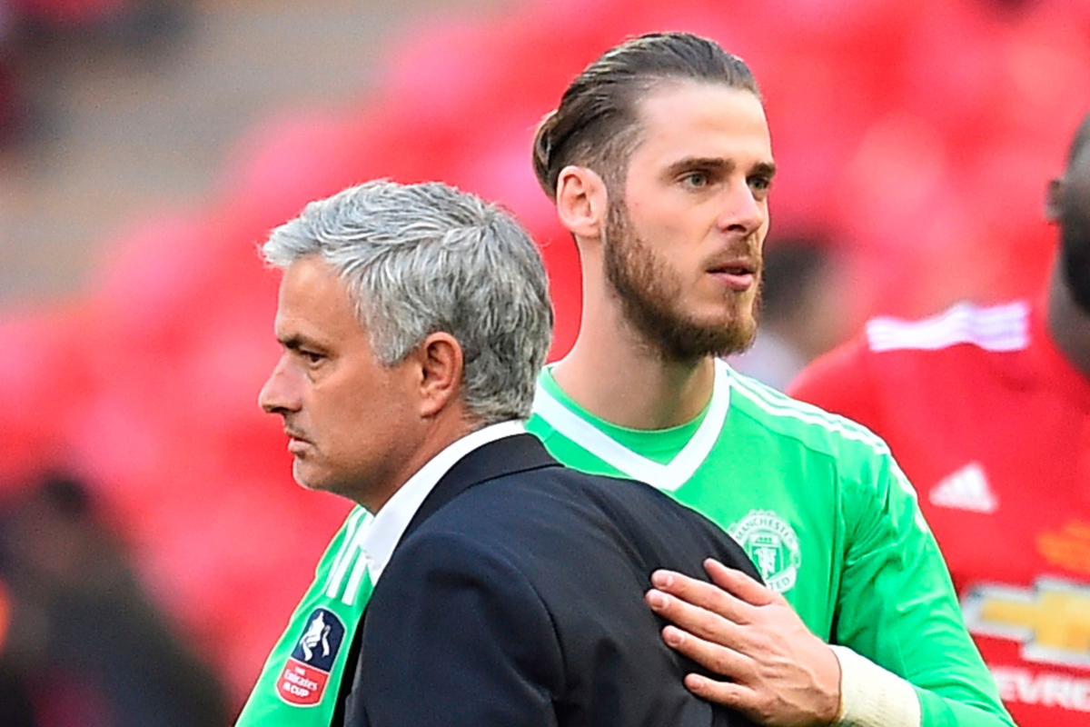 Mourinho ủ mưu đánh cắp De Gea khỏi MU