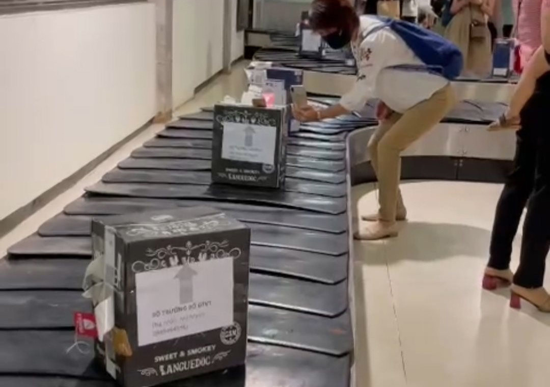 Nhân viên mạo danh Bộ trưởng GTVT gửi hành lý qua sân bay bị sa thải