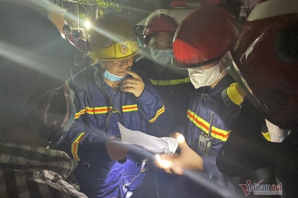 Thủ tướng yêu cầu làm rõ nguyên nhân vụ cháy nhà xưởng, 8 người chết