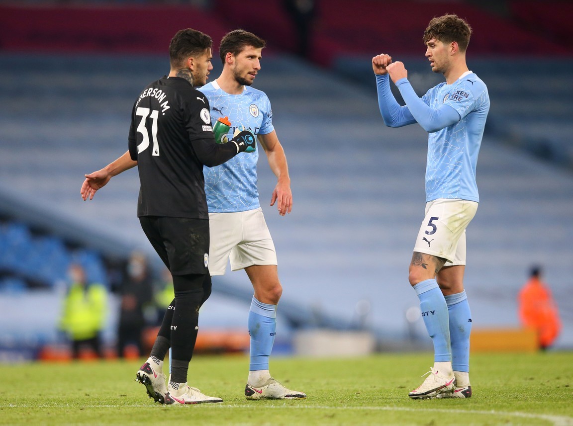 Man City đại chiến Chelsea: Bức tường của Pep Guardiola