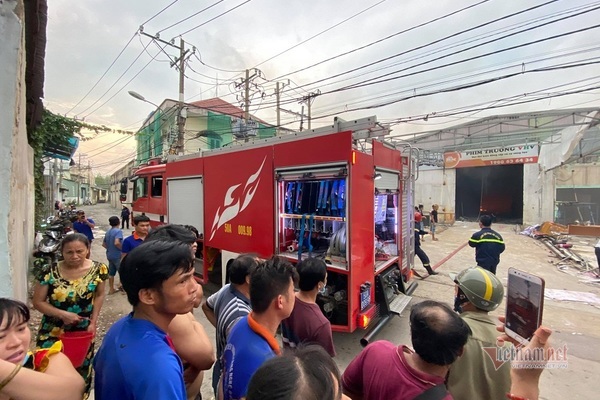 Cháy phim trường ở Sài Gòn, nhiều người tháo chạy
