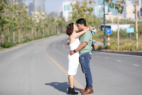 Yêu và cưới mối tình đầu sau 5 năm làm mẹ đơn thân