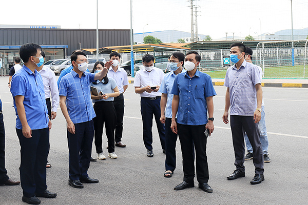 Chủ tịch Bắc Giang phê bình nhiều lãnh đạo trong vụ 8 công nhân mắc Covid-19