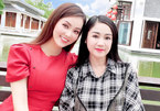 NSND Thu Hà trẻ trung dù hơn MC Thuỵ Vân tới 17 tuổi
