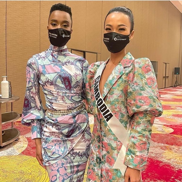 Khánh Vân diện đầm xẻ cao, được dự đoán lọt Top 12 Miss Universe