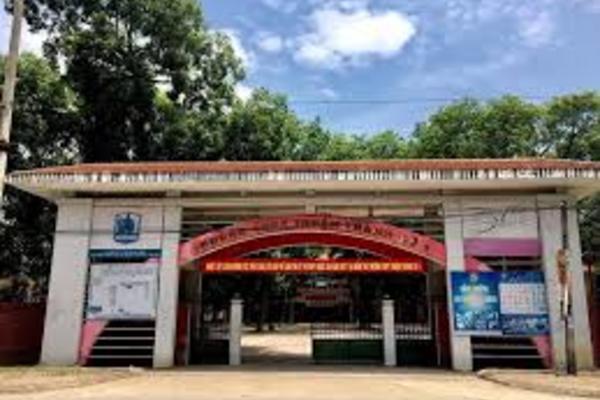 Cách ly khẩn cấp hơn 140 giáo viên, học sinh ở ổ dịch Thuận Thành