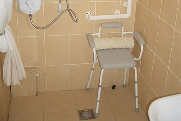Lời khuyên hữu ích khi thiết kế phòng vệ sinh cho người cao tuổi