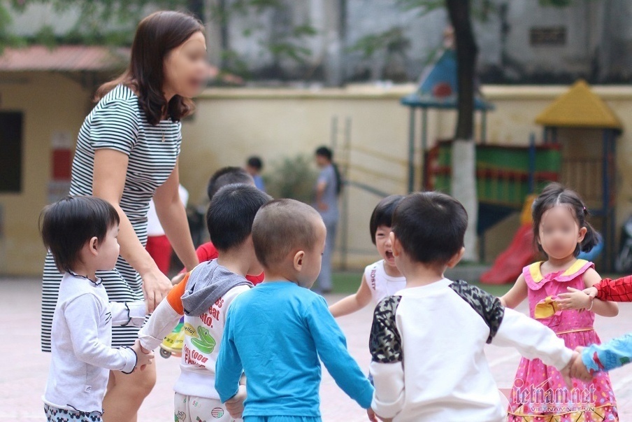 Thưởng Tết giáo viên vài trăm nghìn đồng, người chẳng màng đến