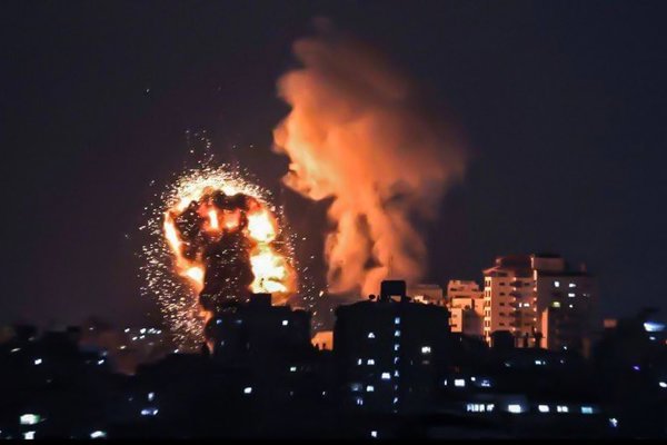 Israel không kích Gaza, ít nhất 20 người thiệt mạng