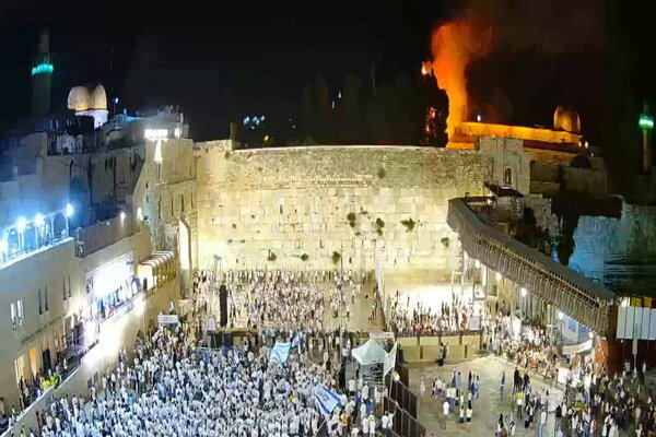 Căng thẳng Israel-Palestine leo thang, thánh địa ở Jerusalem gặp hỏa hoạn