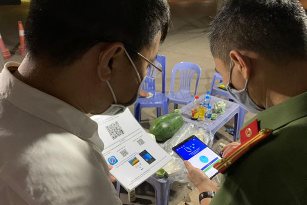 Bắc Ninh triển khai quét mã QR phòng Covid-19 tại 4 chốt kiểm dịch