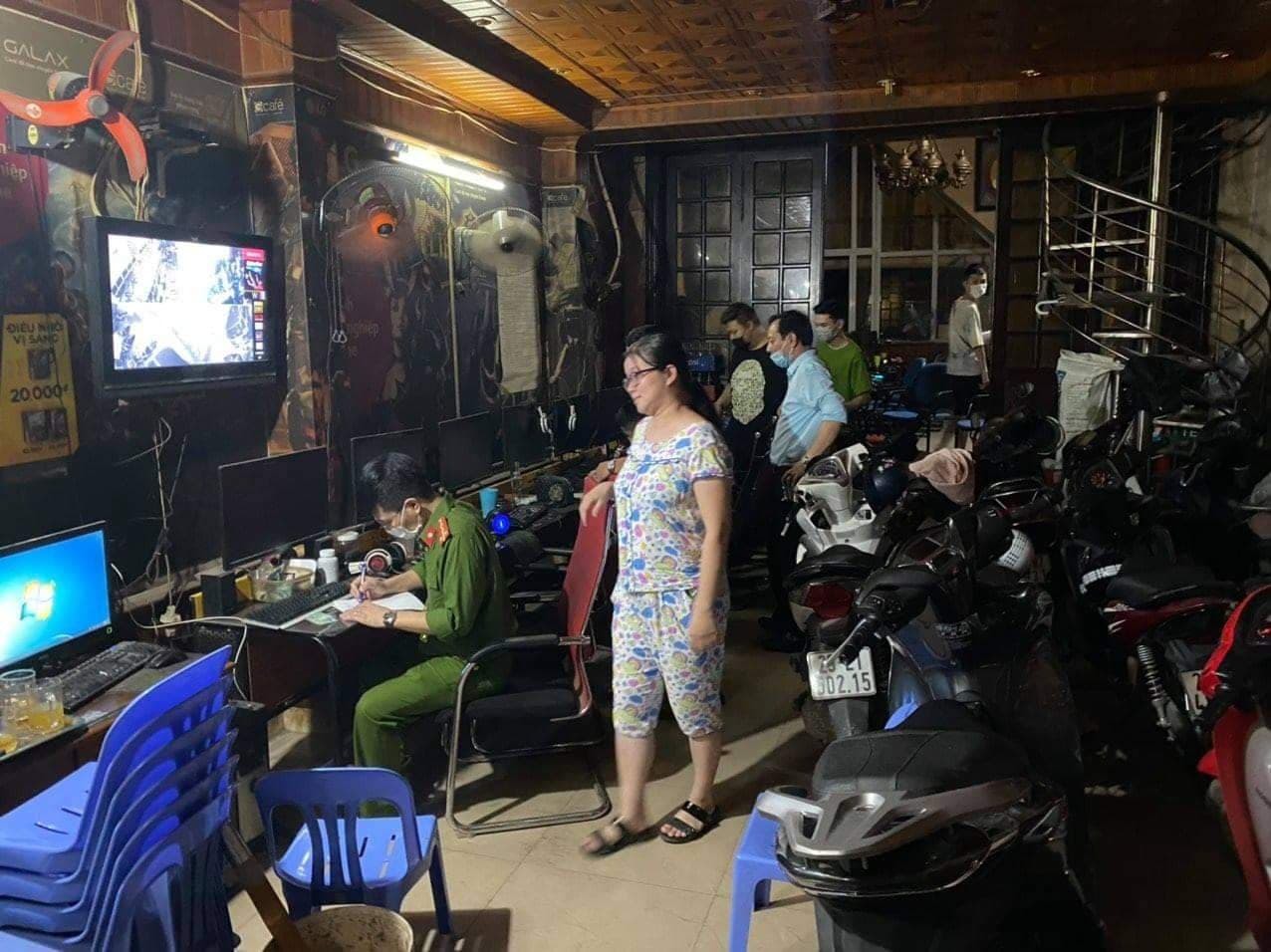 Phạt 30 triệu 2 quán game hoạt động trái phép ở Hà Nội