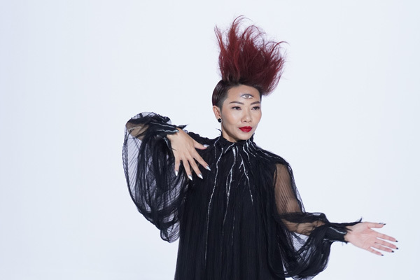 Diva Hà Trần ra mắt MV 'Mộng'