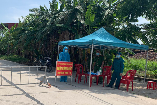 Nam sinh Hưng Yên dương tính, cách ly 53 giáo viên và học sinh