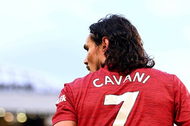 Cavani nhường số 7 MU cho Sancho, Van de Beek đến Barca