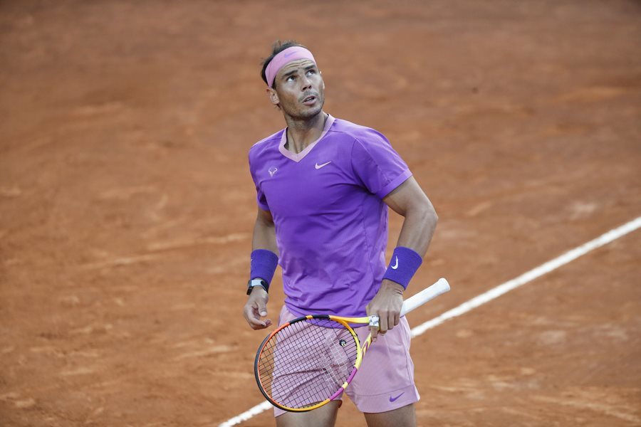 Rafael Nadal nhọc nhằn vào vòng 3 Rome Masters