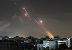 Mưa tên lửa dội xuống dải Gaza