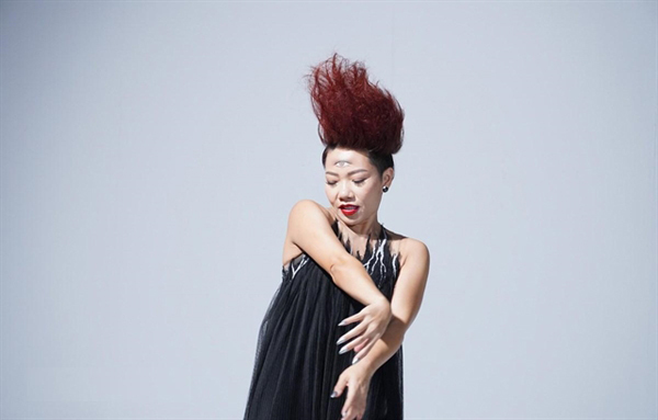 Vietnamese diva turns goddess in new music video