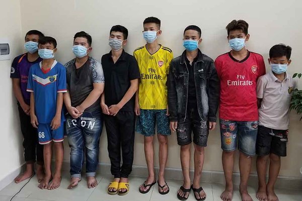 Gần 40 thanh thiếu niên mang hung khí lao vào nhau huyết chiến ở Sài Gòn