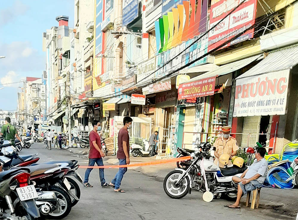 Nghi án chém nhau trên phố, hai thanh niên ở Sóc Trăng tử vong