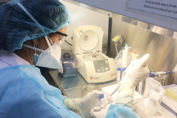 2 bác sĩ BV Phổi TƯ và 1 người ở chung cư Linh Đàm dương tính nCoV