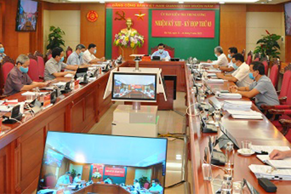 Cảnh cáo một thiếu tướng công an, đề nghị kỷ luật một thiếu tướng quân đội