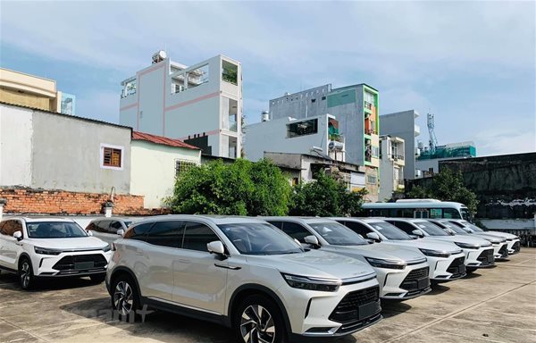 Lượng ô tô Trung Quốc bán vào Việt Nam tăng 480%