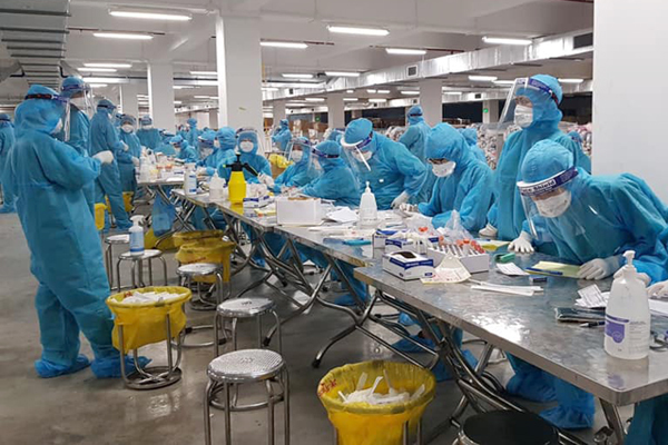 Hà Nội, Bắc Giang thần tốc lấy mẫu xét nghiệm truy Covid-19