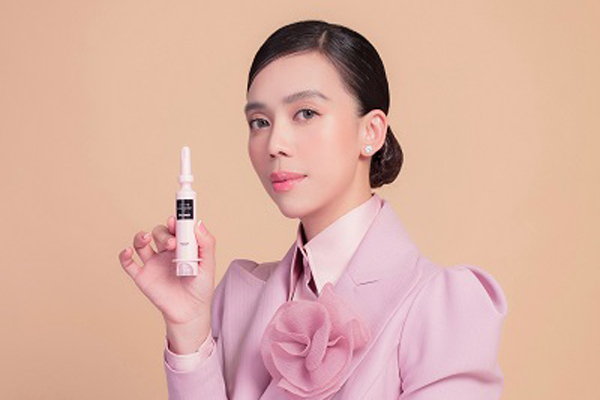 Cô gái phun xăm thẩm mỹ và giấc mơ nâng tầm nhan sắc phụ nữ Việt
