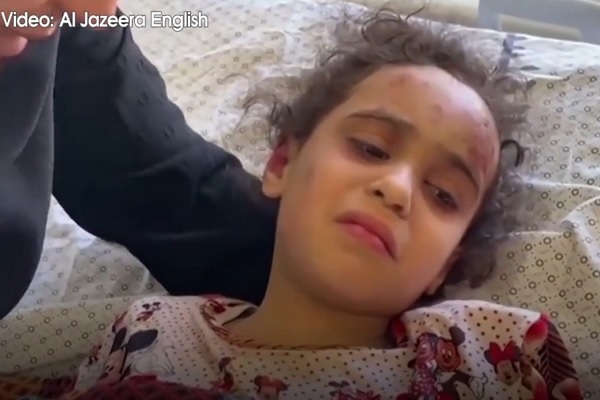 Nước mắt và nụ cười của trẻ em dưới làn bom đạn ở dải Gaza
